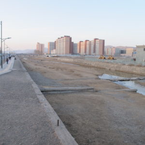Dried out river with new developments_UB_April2011_MK