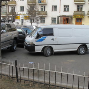 Van moving out of parking space into traffic jam 2_UB_April2011_MK