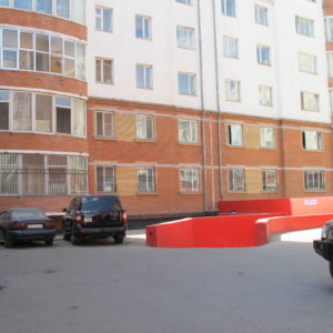 Underground parking in a courtyard with surface parking near entrance_UB_April2011_MK
