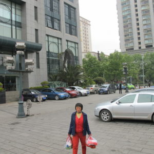 Superblock thru street parking in setback_Kunming_March2011_MK