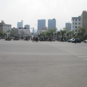 Huge amount of road space_Kunming_March2011_MK
