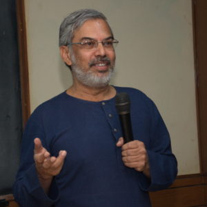 Director, CEE, Kartikeya Sarabhai speaking at Parking Puzzle workshop at CEE