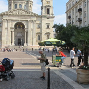 Basilica Square Cleared of Parked Cars_Budapest_Sept2011_MK